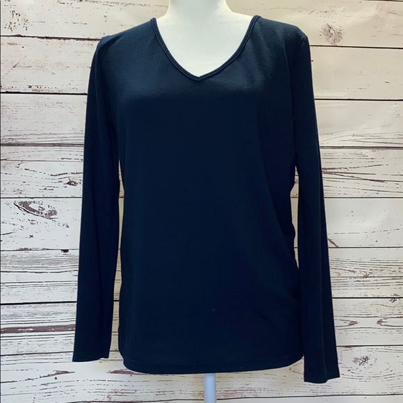 Pink Clover Sweaters - Navy blue v neck sweater w/flannel back